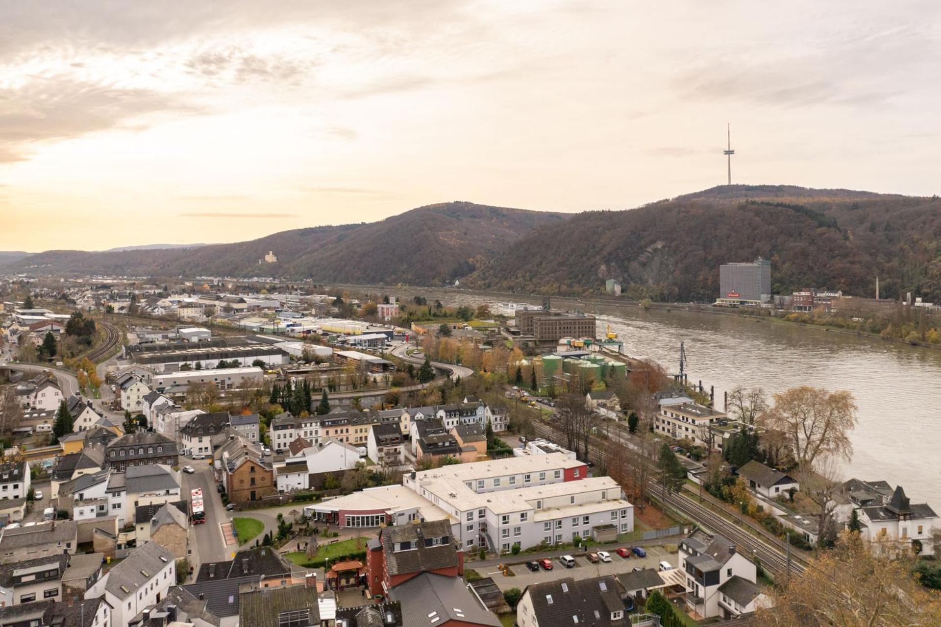 コブレンツModernes Studio Augusta Am Rhein, Vollausgestattet, Ruhig Und Verkehrsguenstig Gelegenアパートメント エクステリア 写真