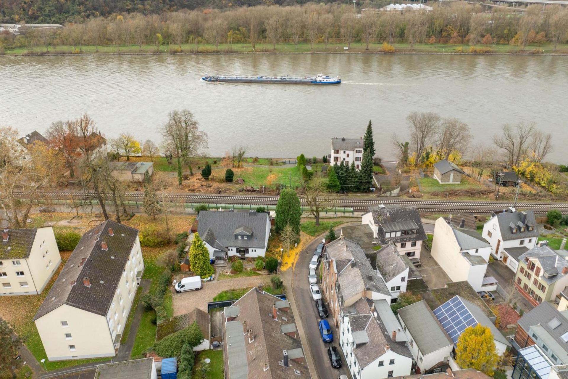 コブレンツModernes Studio Augusta Am Rhein, Vollausgestattet, Ruhig Und Verkehrsguenstig Gelegenアパートメント エクステリア 写真